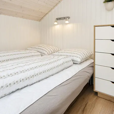 6 Person Holiday In Hemmet Falen